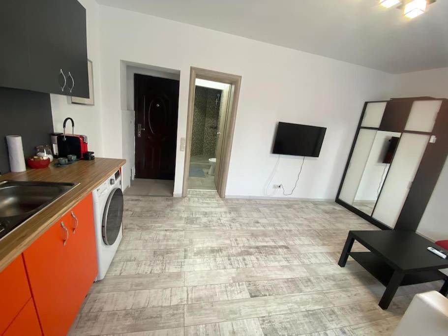 Cozy Studio 10 Min Away From Th Center Of The City Bukarest Exteriör bild